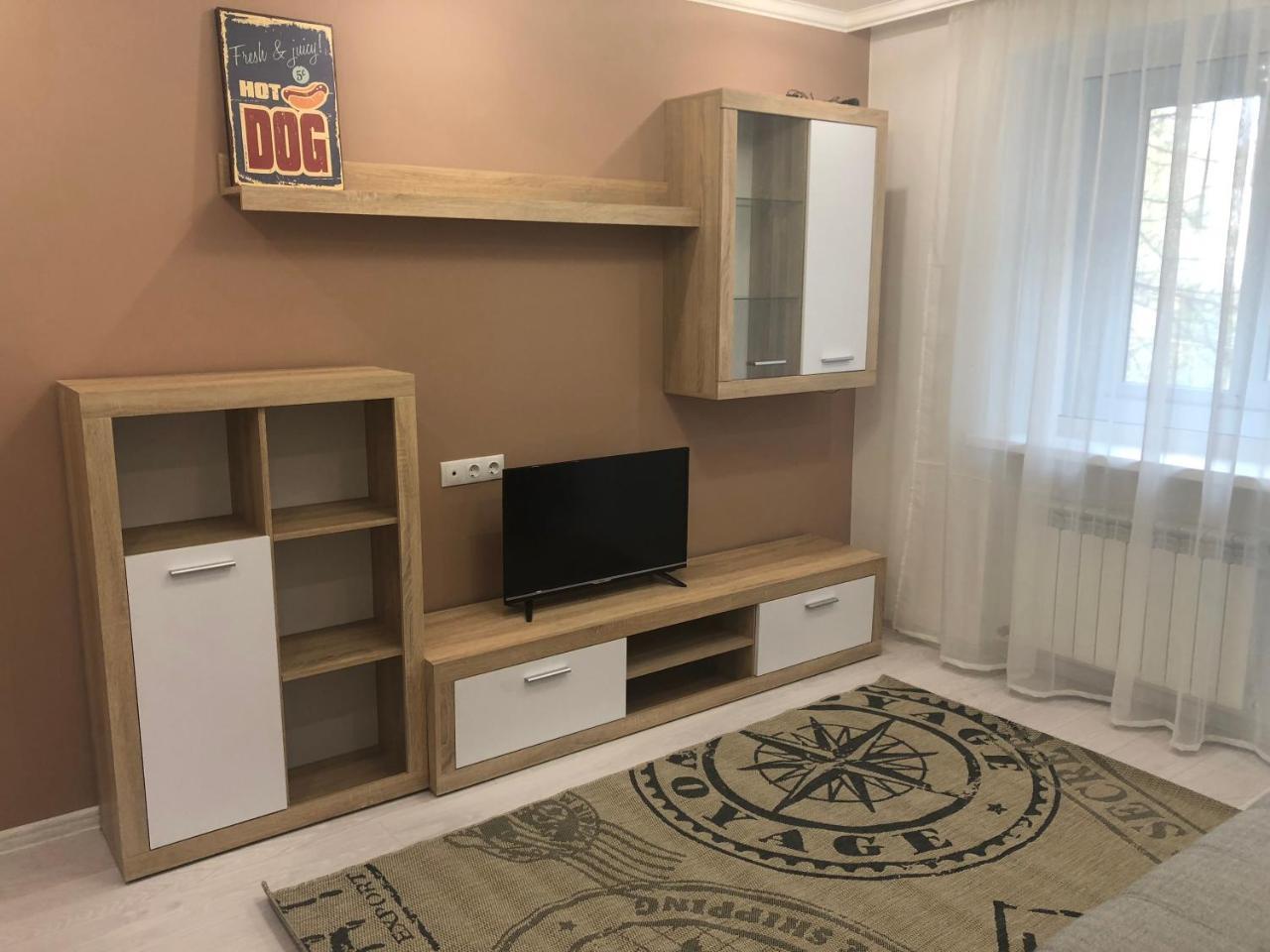 Gil Apartments, 38 Prospect Svobody Uzhhorod Ngoại thất bức ảnh